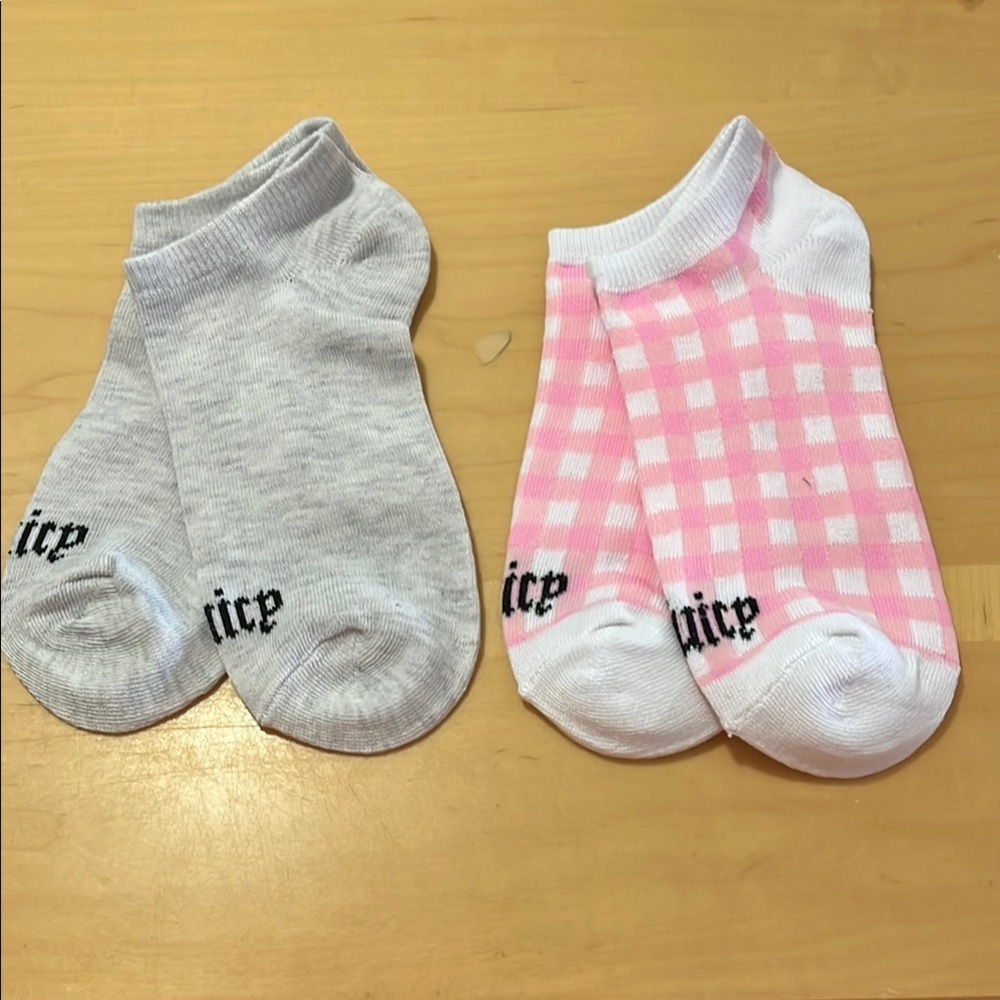 Juicy Coutour Gray and Pink Ankle Socks Set